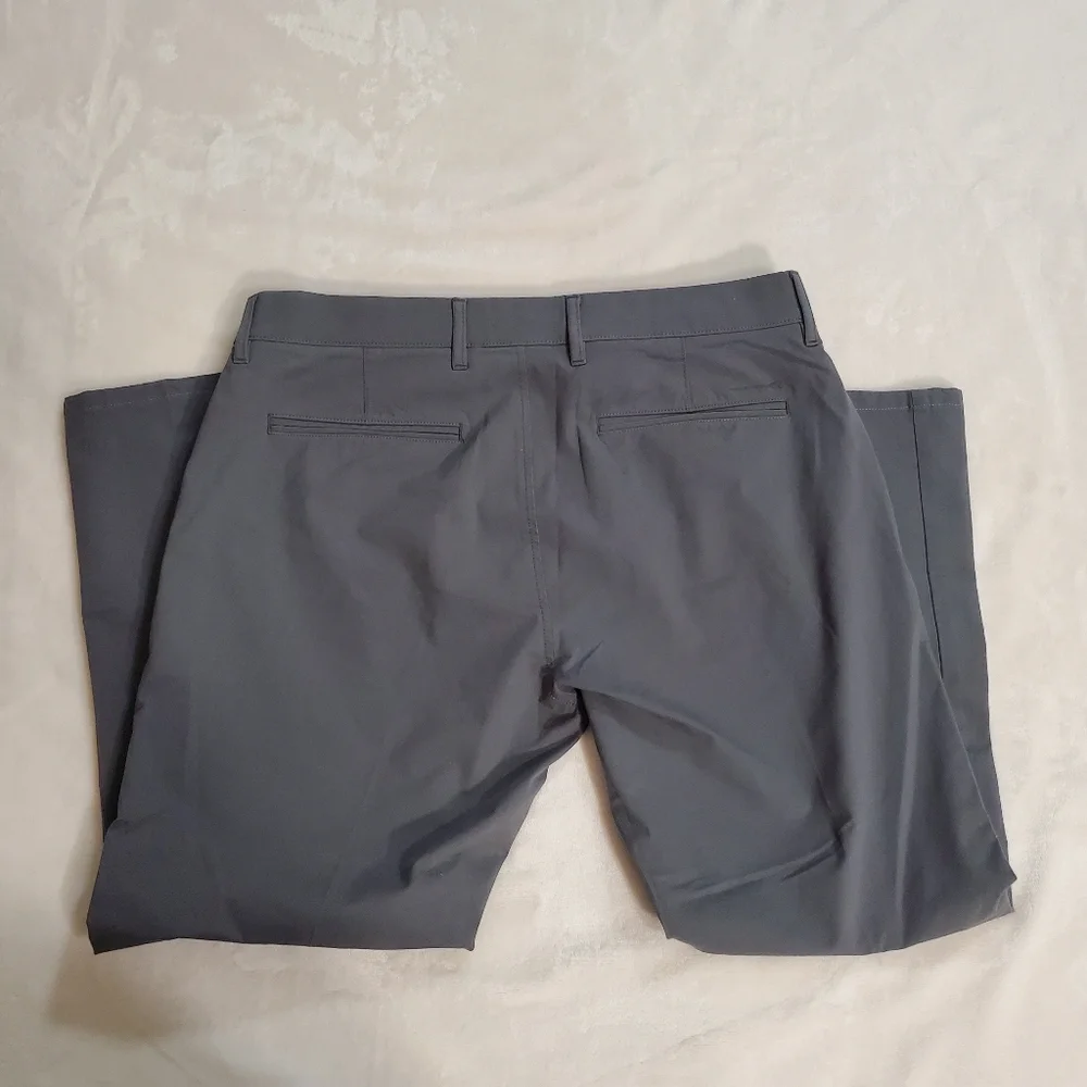 J. Crew Tech Pant 484 Slim Size 34x30. Gray Color.  SKU# A-64